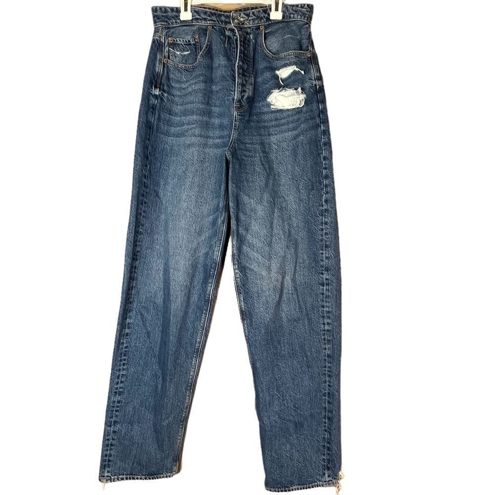 American Eagle Outfitters High-Rise Distressed Blue Jeans